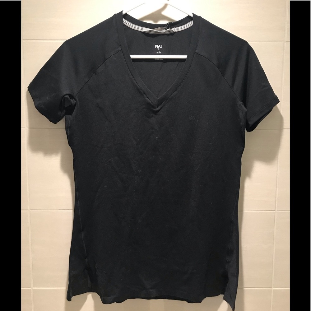 ❤️RYU teclayr Black Top V neck M